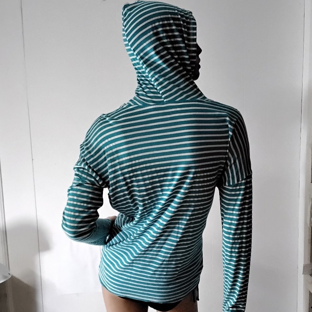 Half Moon by Modern Movement Aqua Pullover Hoodie Size L Pockets Relax *005